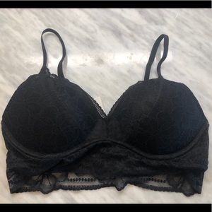 Victoria’s Secret Pink lace bralette✨